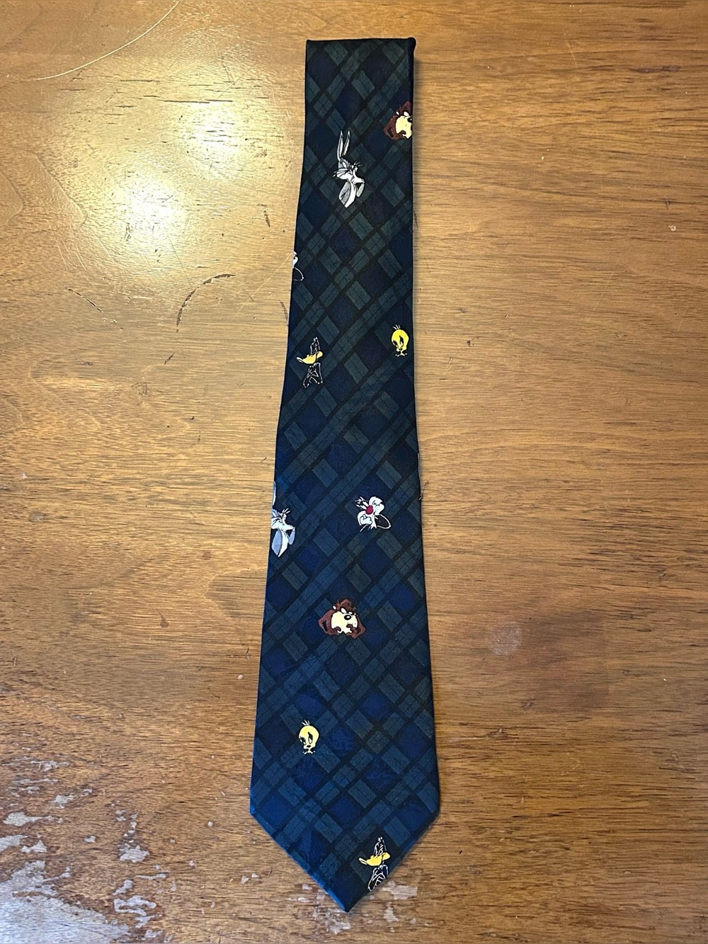 Vintage ‘90s Looney Tunes Mania AOP Plaid Cartoon Bugs Taz Daffy Necktie Tie